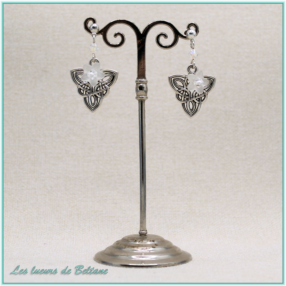 Boucles d'oreilles Bláthnat (fleur colorée)