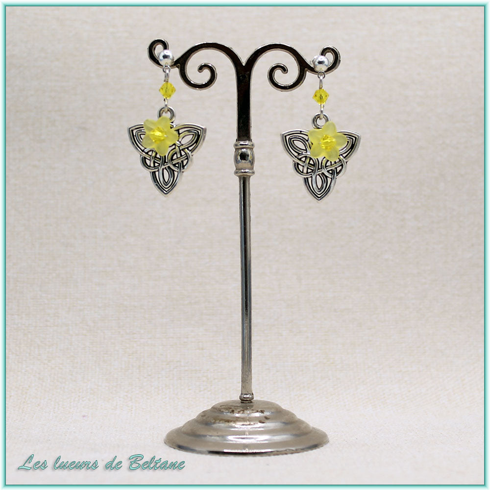 Boucles d'oreilles Bláthnat (fleur colorée)