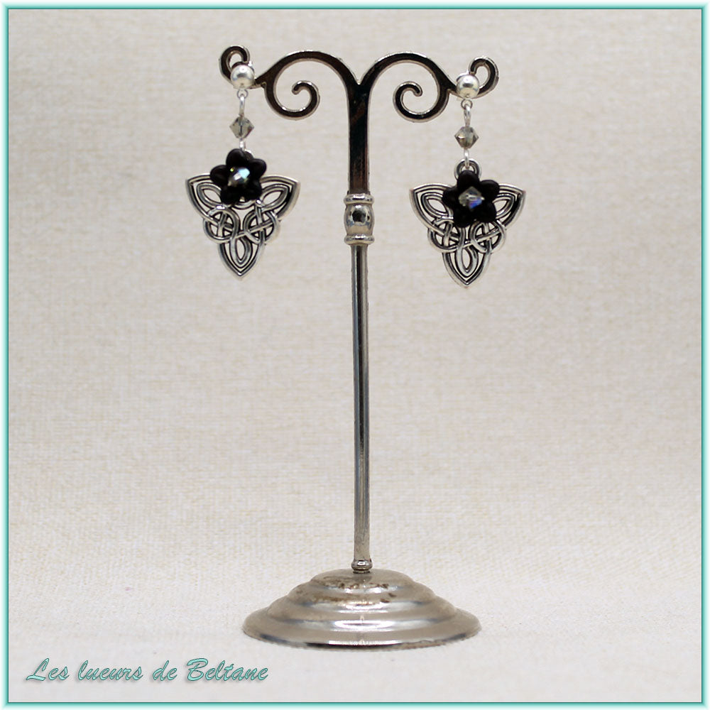 Boucles d'oreilles Bláthnat (fleur colorée)