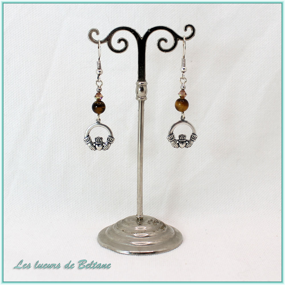 Boucles d'oreilles Claddagh argenté et perle d'œil de tigre, faites main
