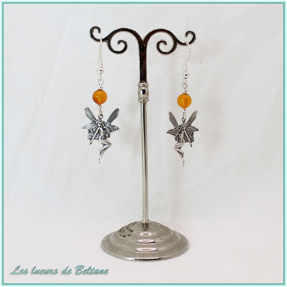 Boucles d'oreilles fée en laiton argenté et perle d'ambre, faites main