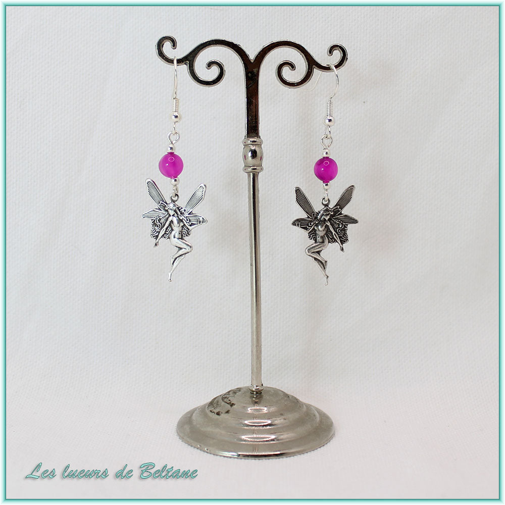Boucles d'oreilles fée en laiton argenté et perle d'agate fuchsia, faites main