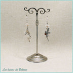 Boucles d'oreilles asymétriques fée et fleurs blanches, cristal beige, faites main