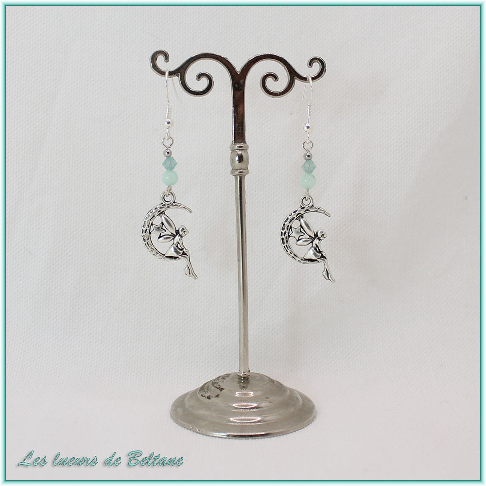 Boucles d'oreilles fée sur un croissant de lune et perle d'amazonite, faites main