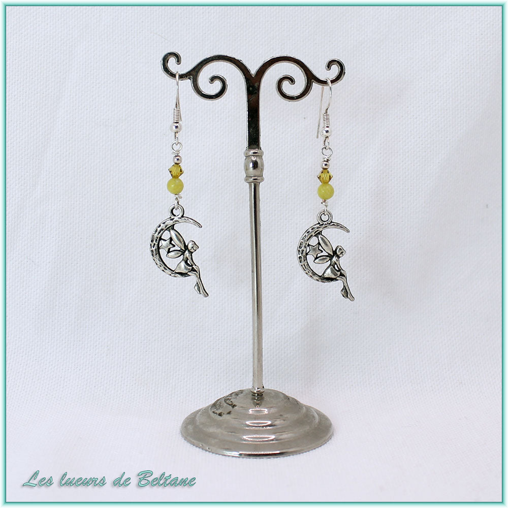 Boucles d'oreilles fée sur un croissant de lune et perle de jade citron, faites main