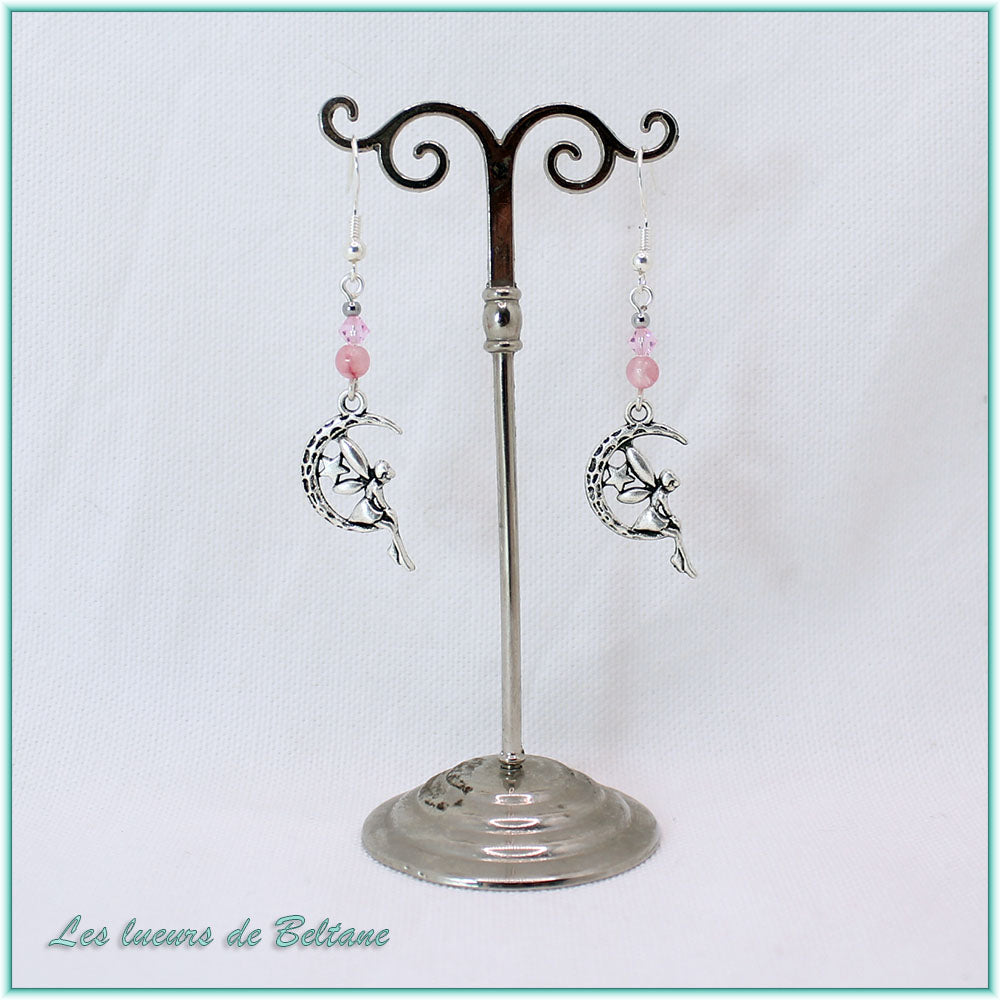 Boucles d'oreilles fée sur un croissant de lune et perle de jade cerise, faites main