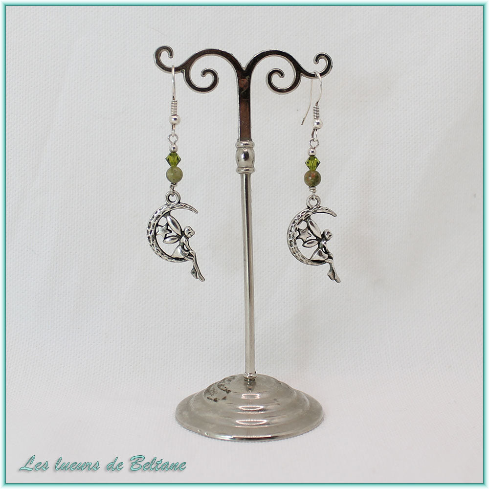 Boucles d'oreilles fée sur un croissant de lune et perle d'unakite, faites main