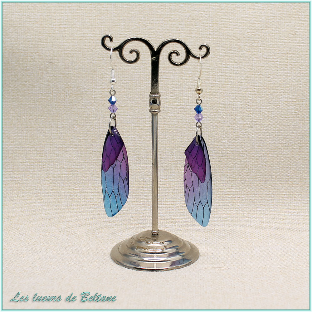 Boucles d'oreilles ailes de cigale en résine violet-bleu, faites main