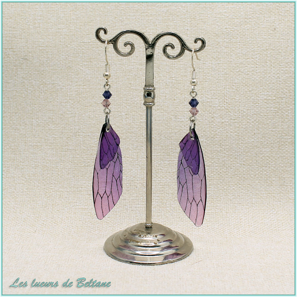 Boucles d'oreilles ailes de cigale en résine violette, faites main