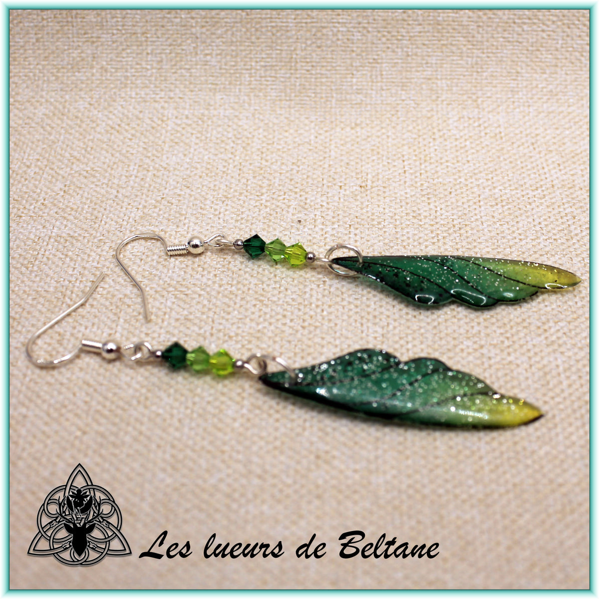 Boucles d'oreilles ailes de fée Eilidh pailletées, coloris vert, autre vue