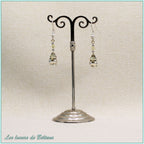 Boucles d'oreilles Branwen, petit chaudron argenté et perle en cristal jaune pâle