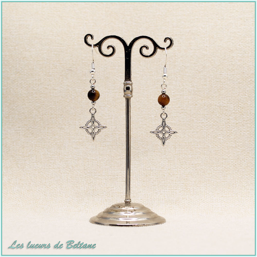 Boucles d'oreilles Cerridwen, nœud de sorcière argenté et perle en œil de tigre