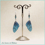 Boucles d'oreilles Oona pailletées, aile de fée en résine bleue