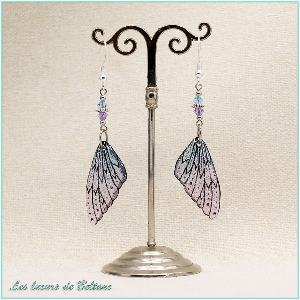 Boucles d'oreilles Oona pailletées, aile de fée en résine violet bleuté