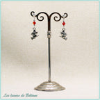 Boucles d'oreilles Soazig, petite sorcière sur son balai et perle en cristal orange