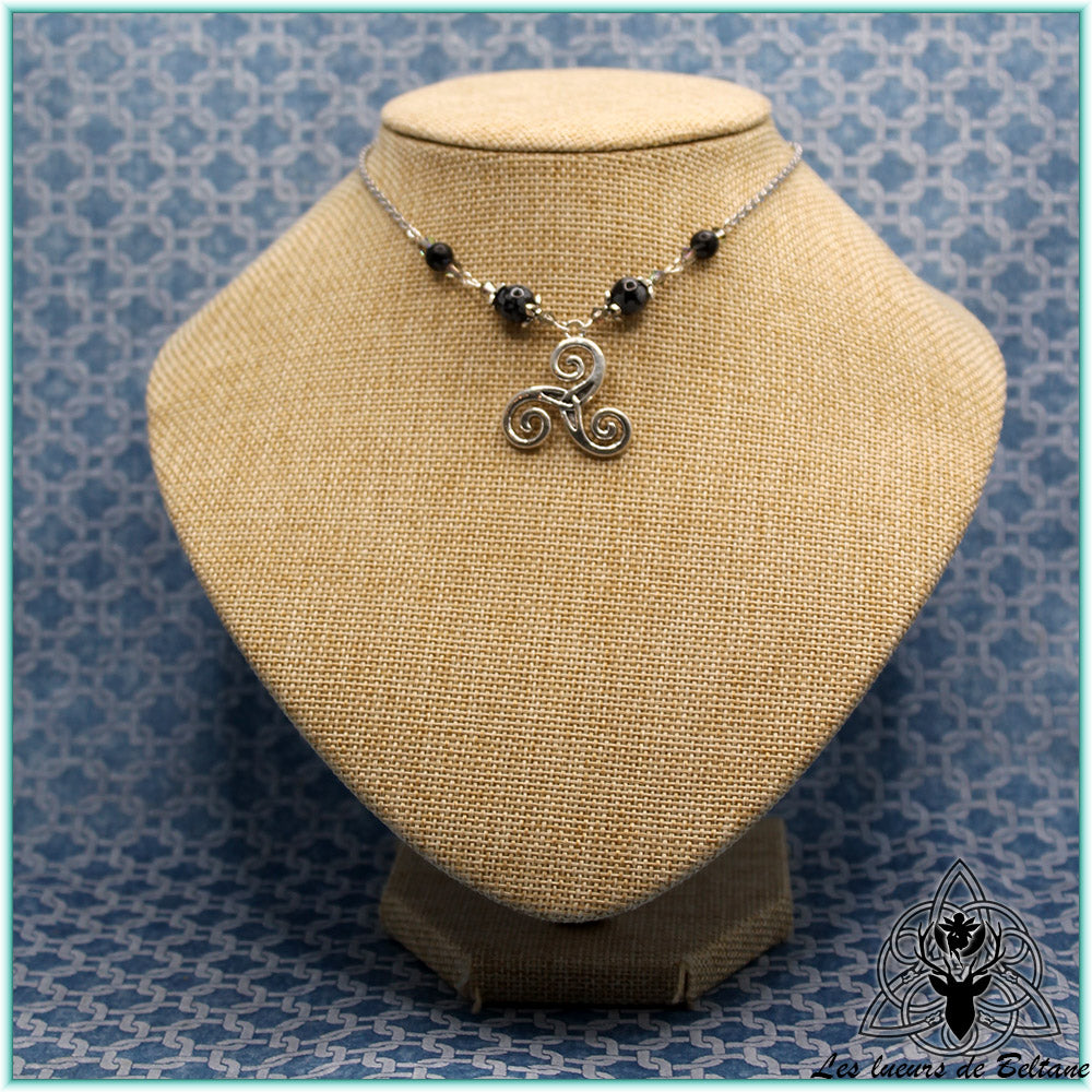 Collier triskell central, pierre d'obsidienne neige
