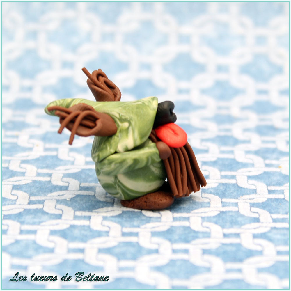 Faolán, gnome loup-garou aux oreilles recourbées, vu de profil