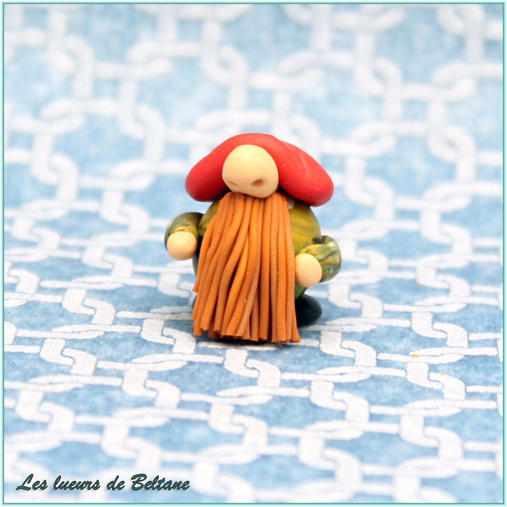 Tanguy, gnome militaire au béret rouge et à la barbe rousse, fait main